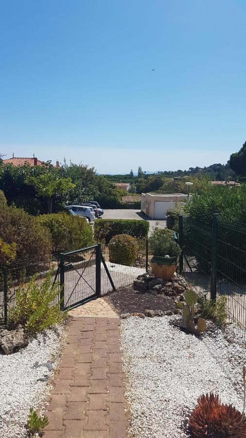 Au Coin De L'Olivier Appartamento Le Lavandou Esterno foto